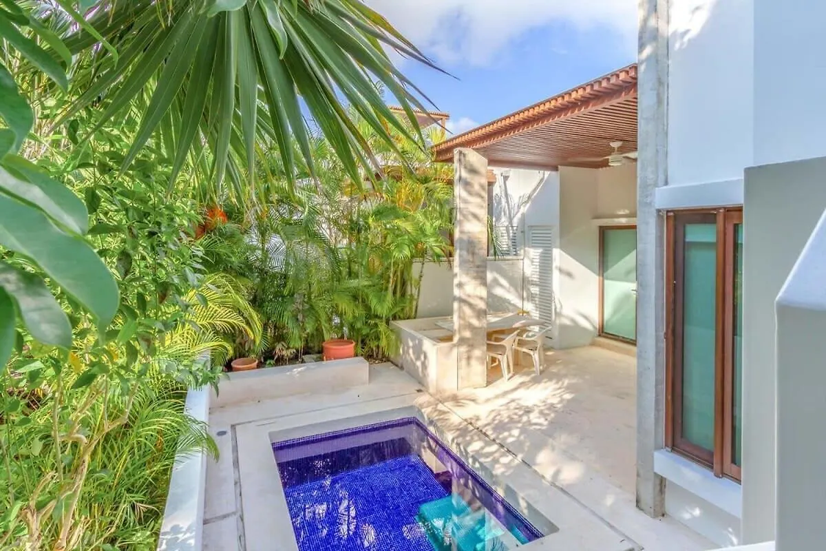 בית נופש הוילה אקומל Private Terrace With Plunge Pool L Sat Tv L Beach Access