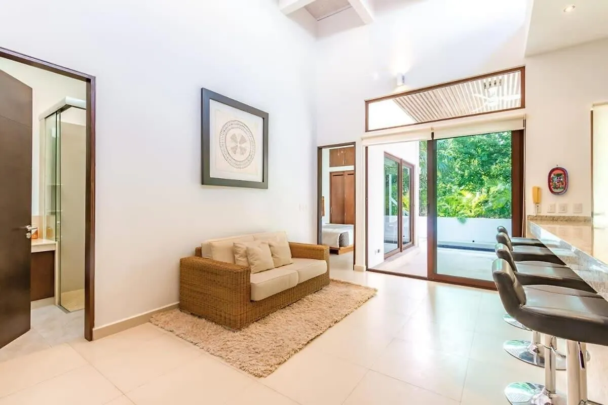 בית נופש הוילה אקומל Private Terrace With Plunge Pool L Sat Tv L Beach Access